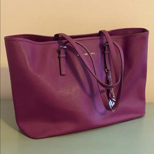 Michael Kors Jet Set Large Tote w/ Zip Top